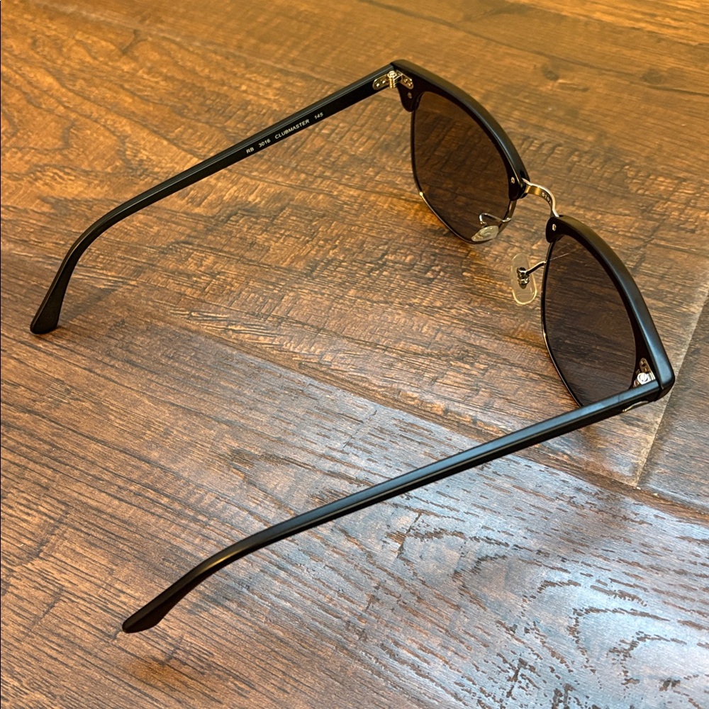 Ray-Ban Clubmaster Sunglasses RB3016 - Picture 2 of 7